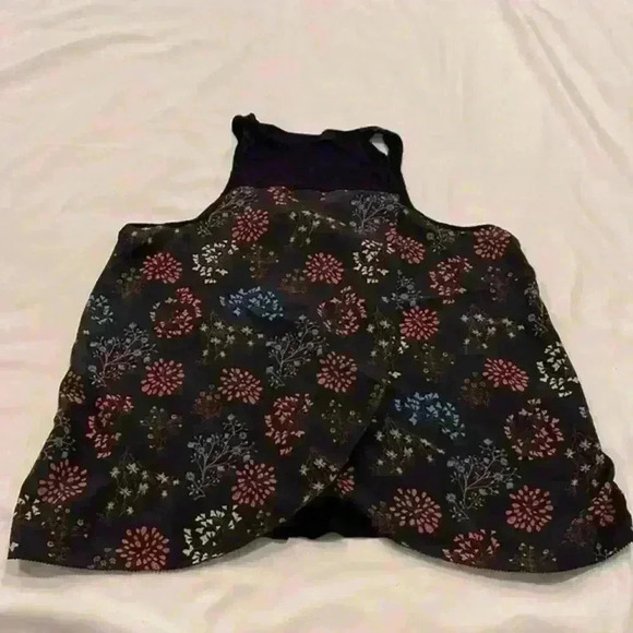 Nordstrom‎ Hinge Back Slit Tank - Picture 2 of 3